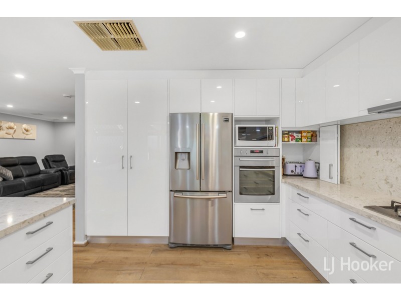 2 Hammond Close, Hillbank SA 5112