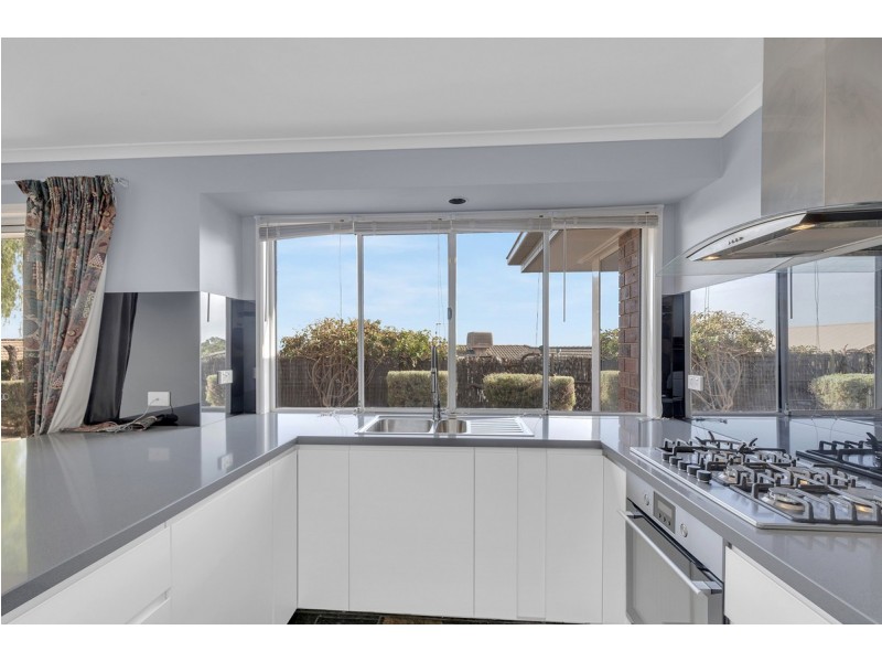 8 Abercrombie Court, Hillbank SA 5112