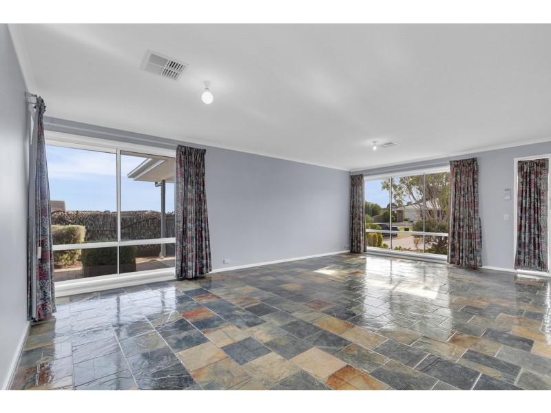 8 Abercrombie Court, Hillbank SA 5112