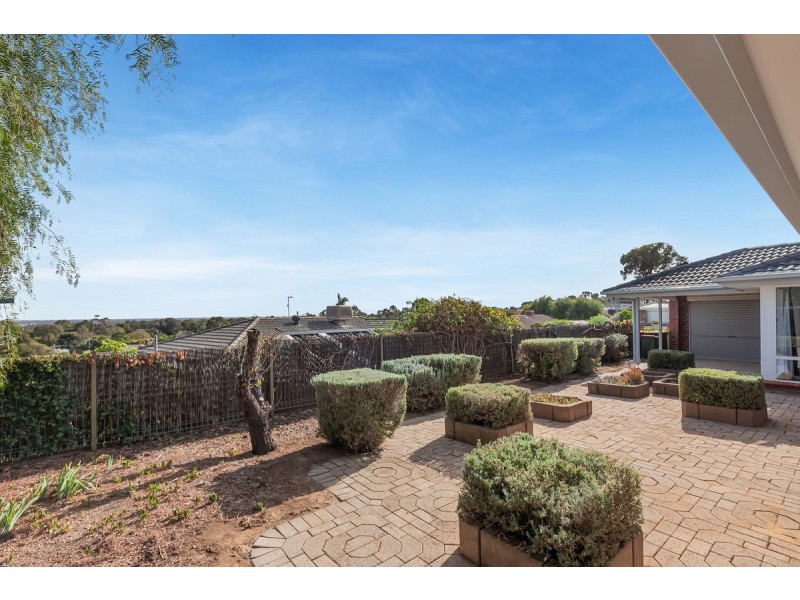 8 Abercrombie Court, Hillbank SA 5112