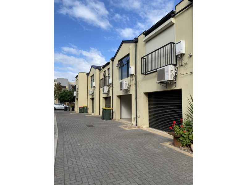 25b The Strand, Mawson Lakes SA 5095
