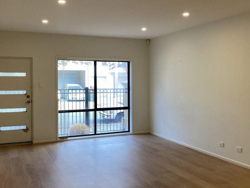 25b The Strand, Mawson Lakes SA 5095