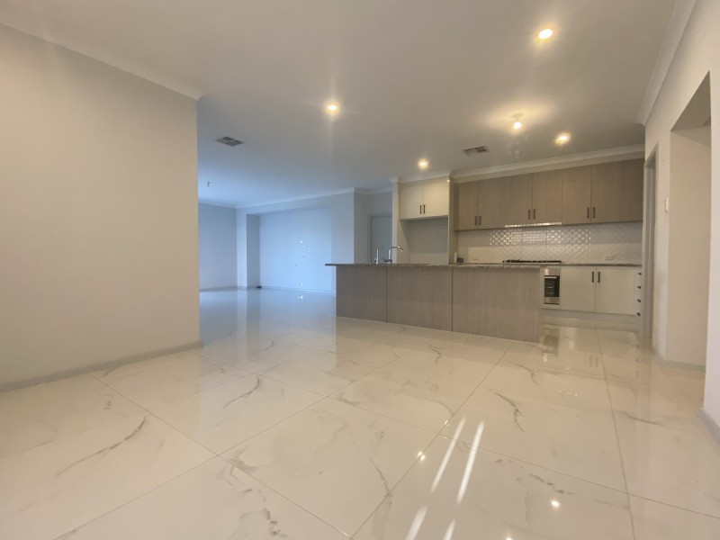 51 Burnlea Parade, Blakeview SA 5114