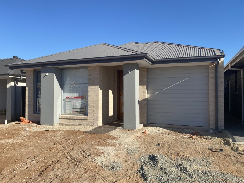 9 Coorong Crescent, Andrews Farm SA 5114