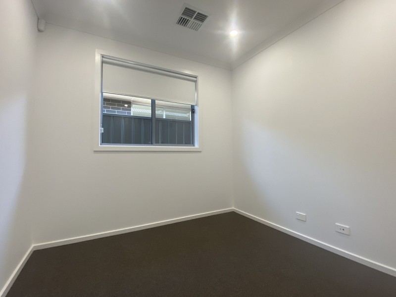 9 Coorong Crescent, Andrews Farm SA 5114