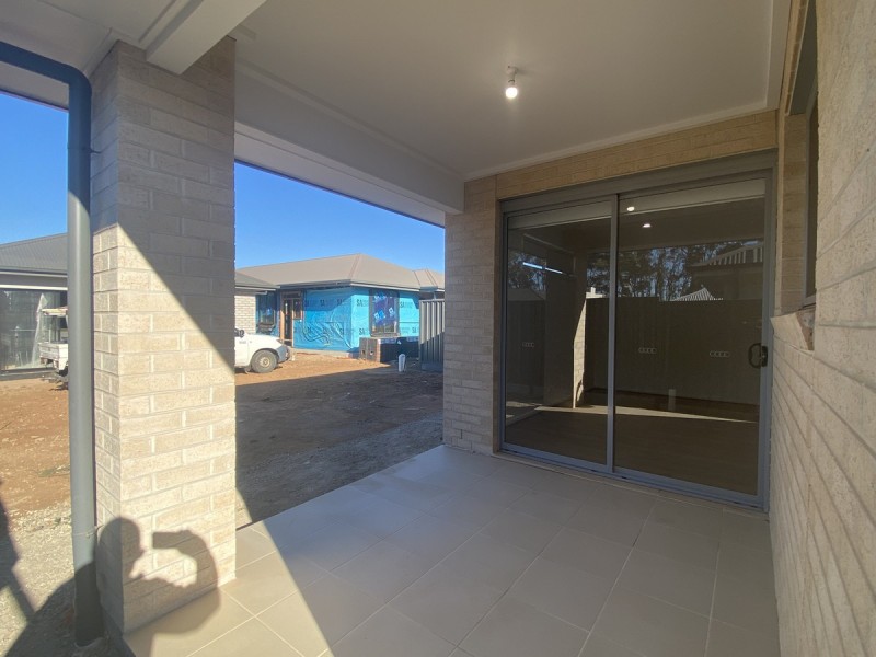 9 Coorong Crescent, Andrews Farm SA 5114