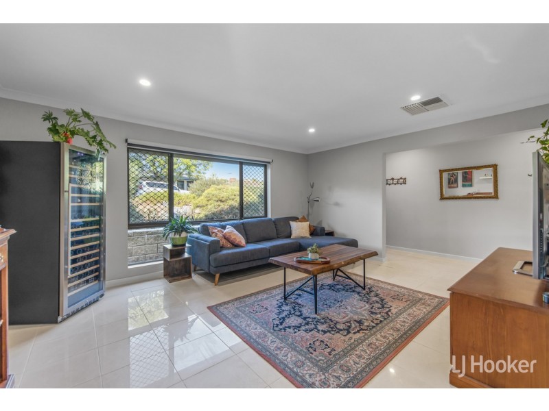 8 Brabham Crescent, Gulfview Heights SA 5096