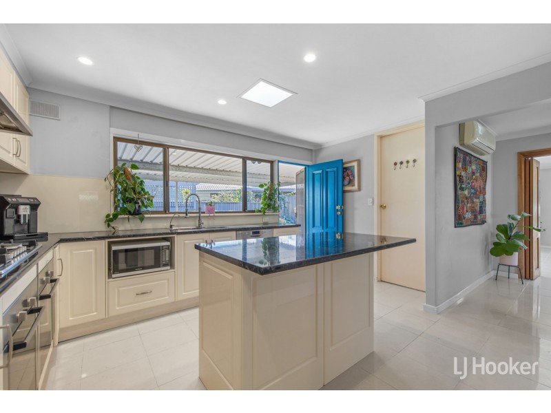 8 Brabham Crescent, Gulfview Heights SA 5096