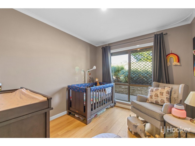 8 Brabham Crescent, Gulfview Heights SA 5096