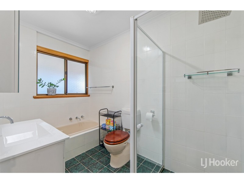 8 Brabham Crescent, Gulfview Heights SA 5096