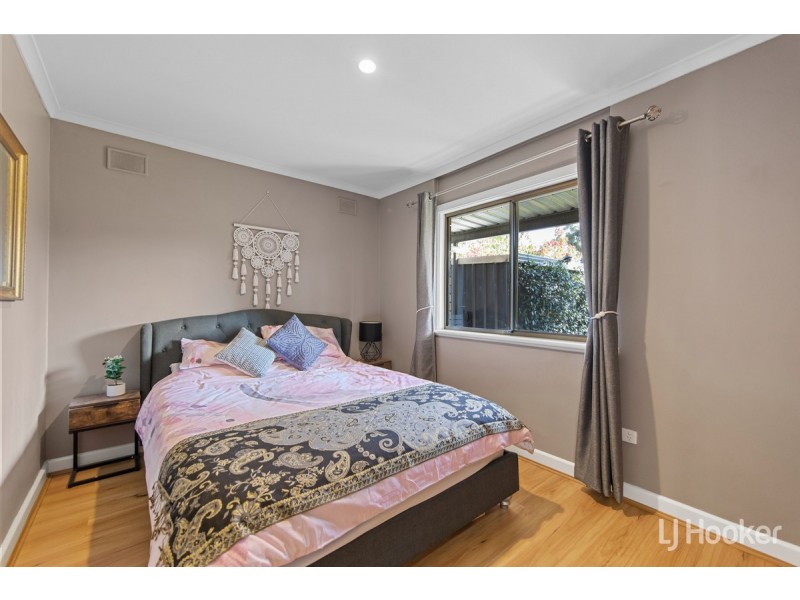 8 Brabham Crescent, Gulfview Heights SA 5096