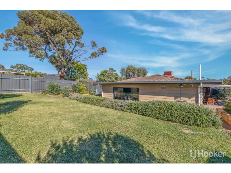 8 Brabham Crescent, Gulfview Heights SA 5096