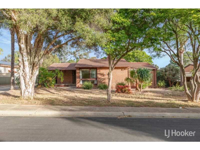 8 Cardnell Crescent, Elizabeth East SA 5112