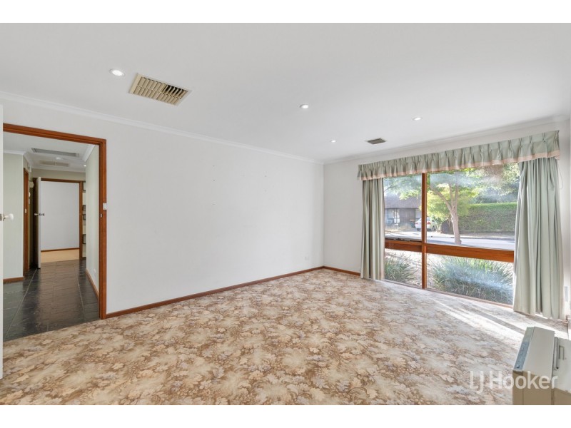 8 Cardnell Crescent, Elizabeth East SA 5112