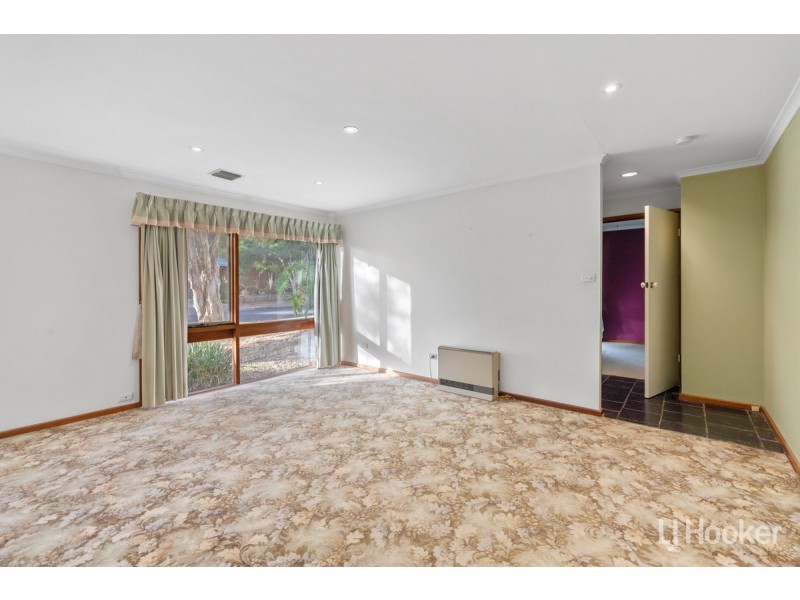 8 Cardnell Crescent, Elizabeth East SA 5112