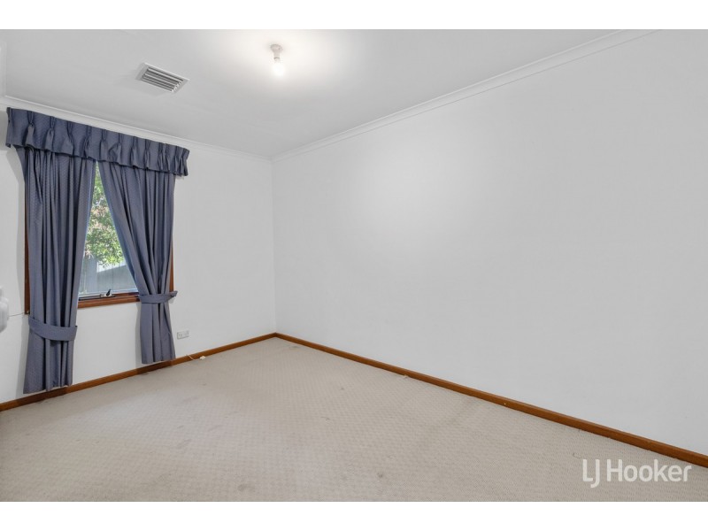 8 Cardnell Crescent, Elizabeth East SA 5112