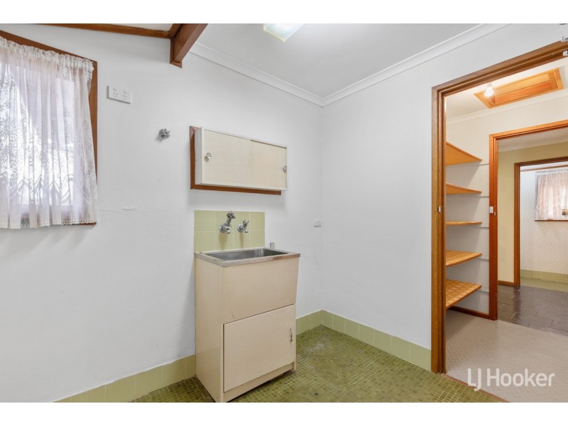 8 Cardnell Crescent, Elizabeth East SA 5112