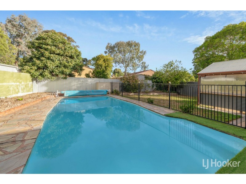 8 Cardnell Crescent, Elizabeth East SA 5112