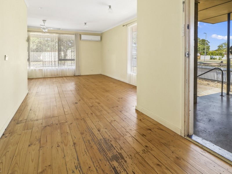 39 Barrington Road, Elizabeth Downs SA 5113