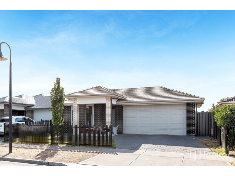 8 Pride Avenue, Munno Para SA 5115