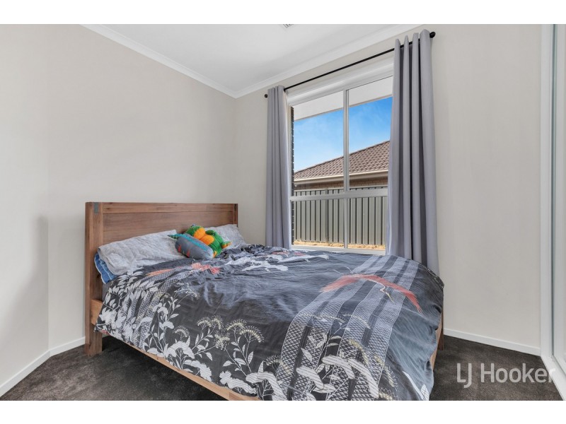 8 Pride Avenue, Munno Para SA 5115