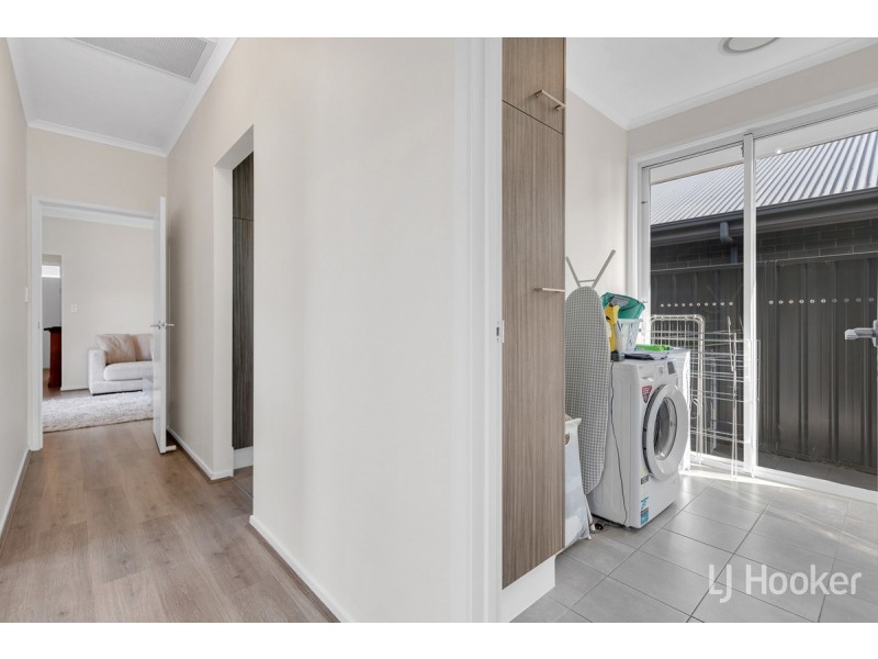 8 Pride Avenue, Munno Para SA 5115