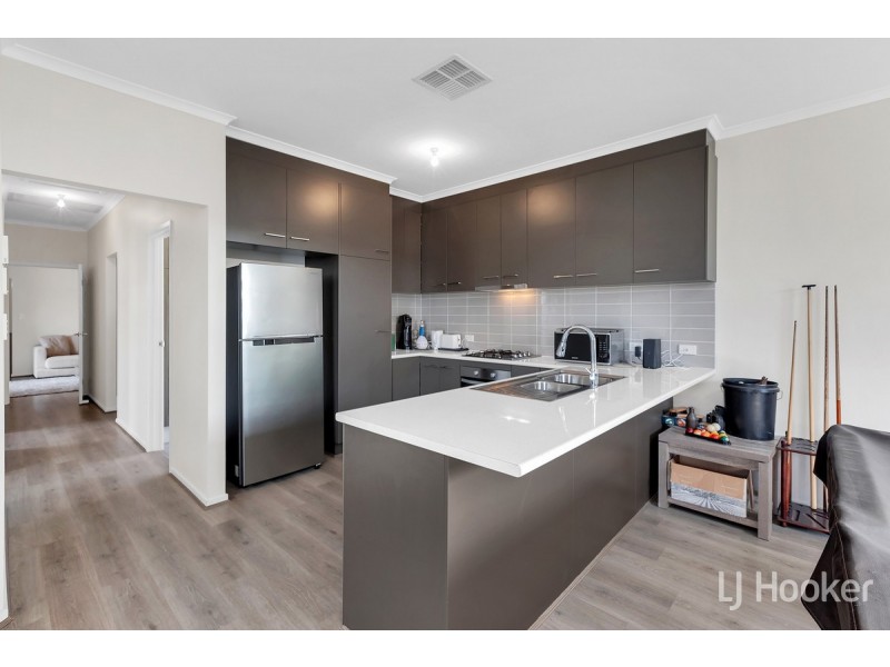 8 Pride Avenue, Munno Para SA 5115