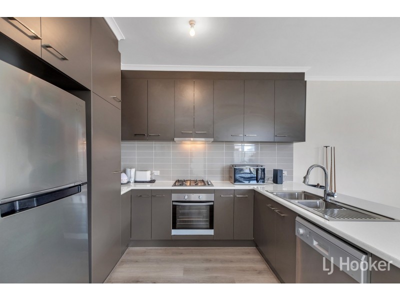 8 Pride Avenue, Munno Para SA 5115