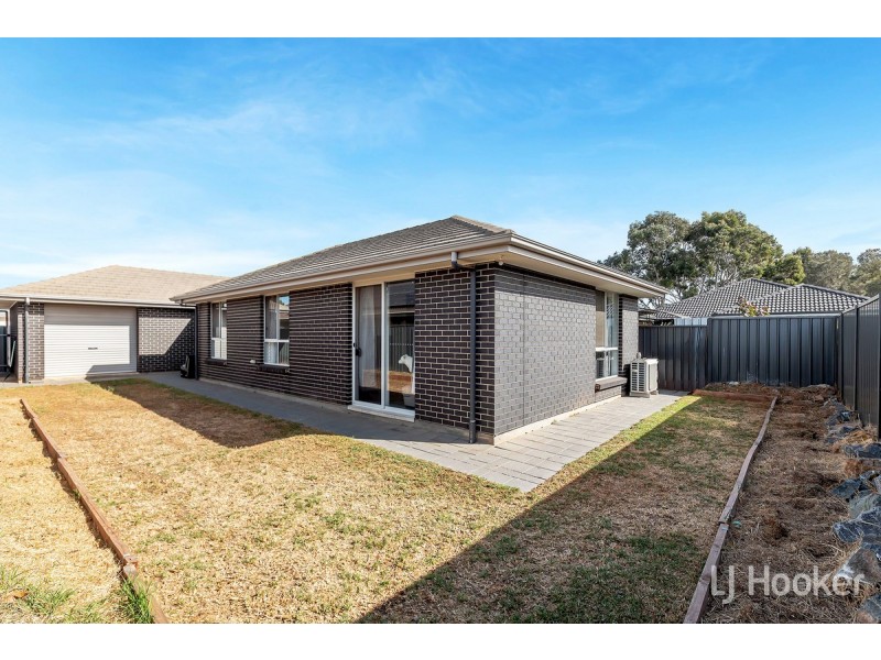 8 Pride Avenue, Munno Para SA 5115