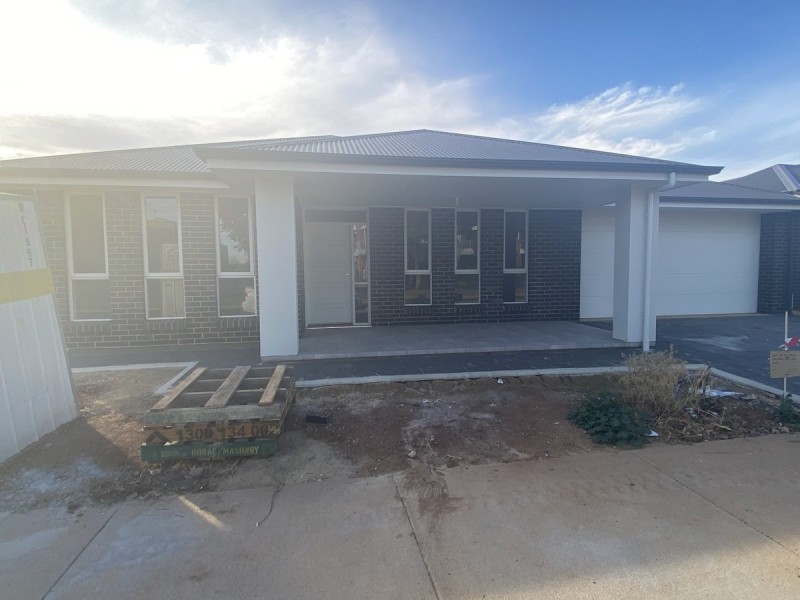 247 Newton Boulevard, Munno Para SA 5115