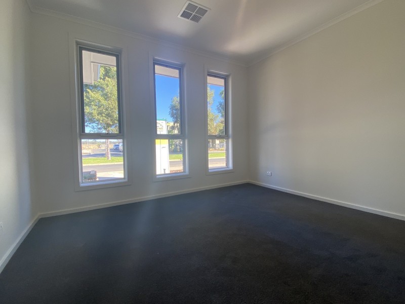 247 Newton Boulevard, Munno Para SA 5115