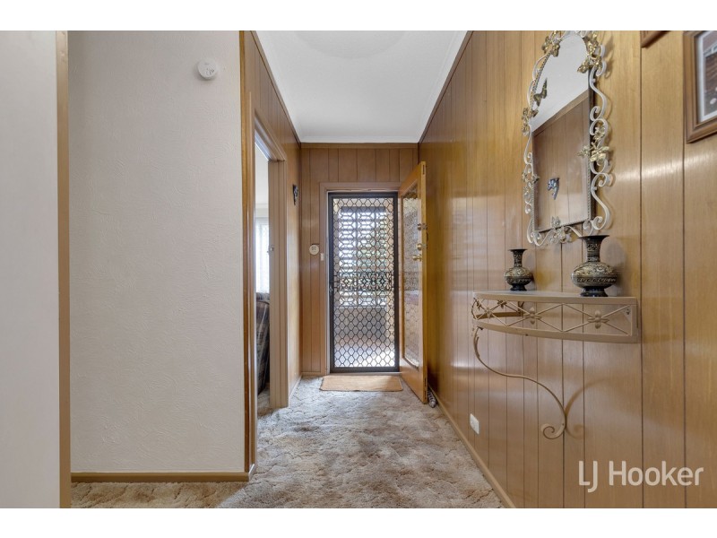 60 St Leonard Crescent, Elizabeth Downs SA 5113