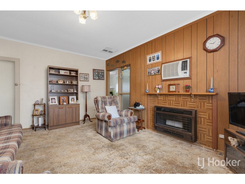 60 St Leonard Crescent, Elizabeth Downs SA 5113