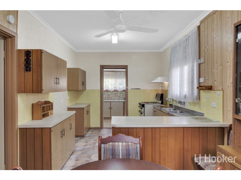 60 St Leonard Crescent, Elizabeth Downs SA 5113