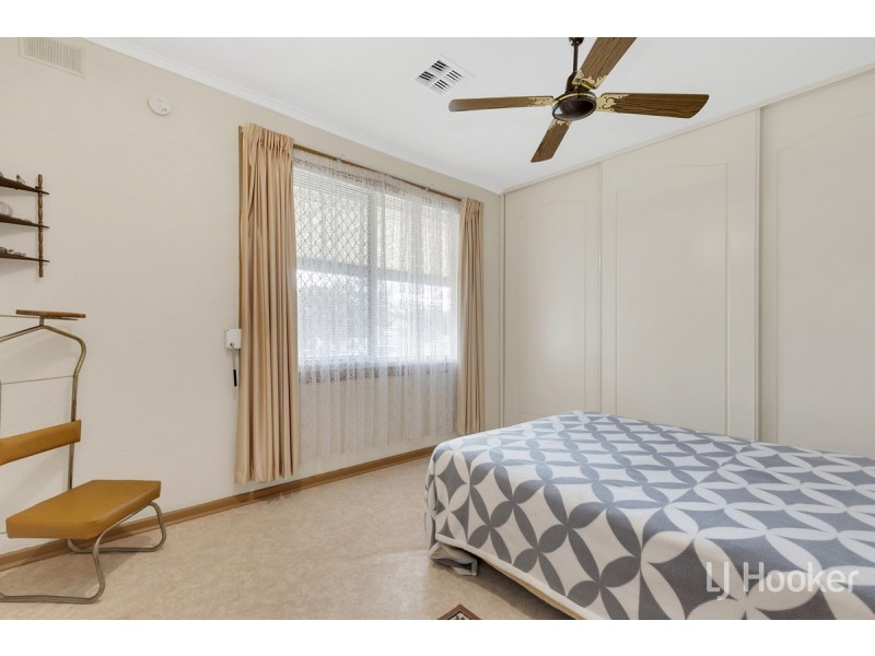 60 St Leonard Crescent, Elizabeth Downs SA 5113