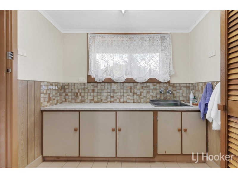 60 St Leonard Crescent, Elizabeth Downs SA 5113