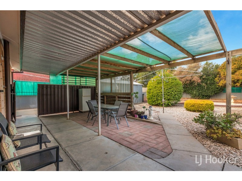 60 St Leonard Crescent, Elizabeth Downs SA 5113