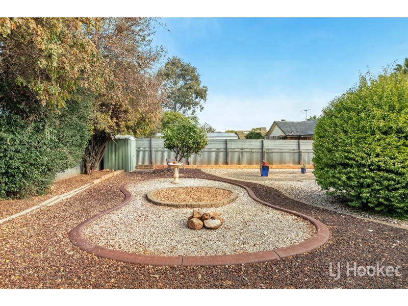 60 St Leonard Crescent, Elizabeth Downs SA 5113