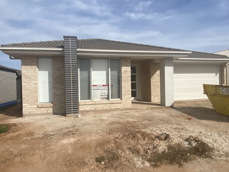 15 Coorong Crescent, Andrews Farm SA 5114