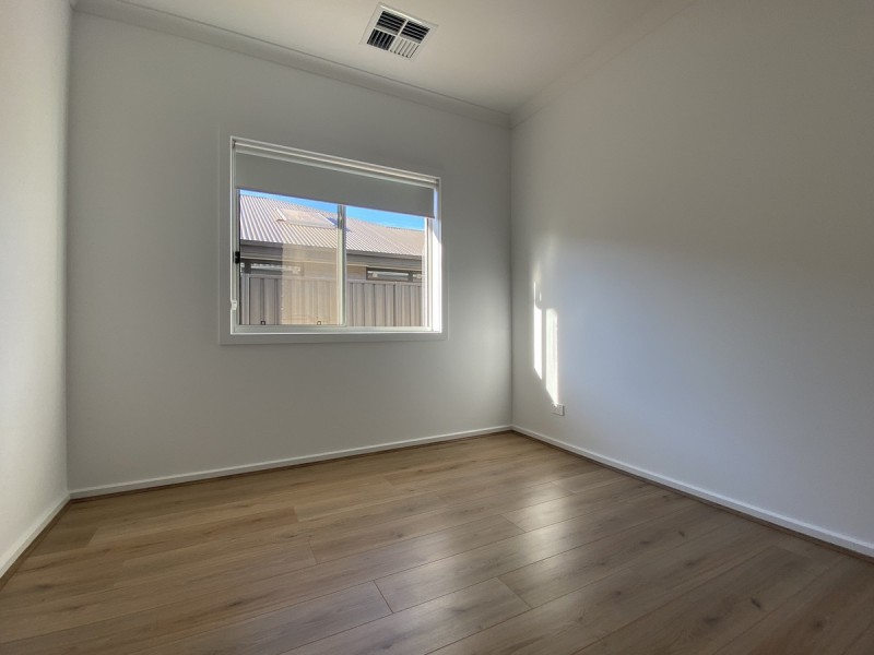 15 Coorong Crescent, Andrews Farm SA 5114