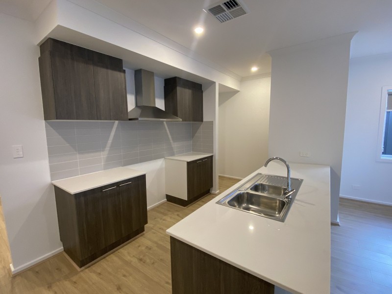 20 Coorong Crescent, Andrews Farm SA 5114