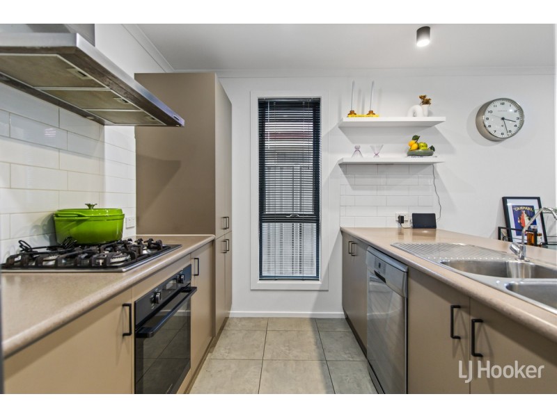 22 Oakwood Circuit, Munno Para West SA 5115