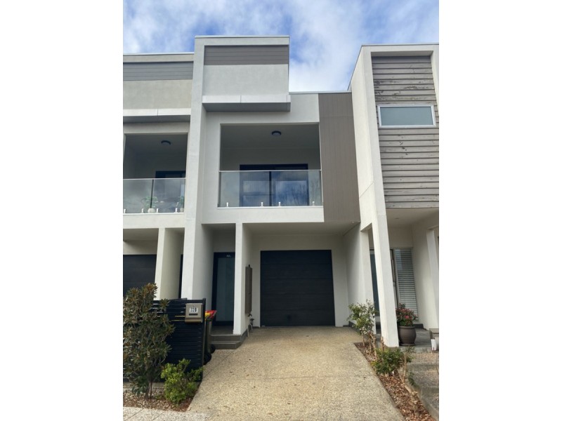 32b Broadwater Crescent, Mawson Lakes SA 5095