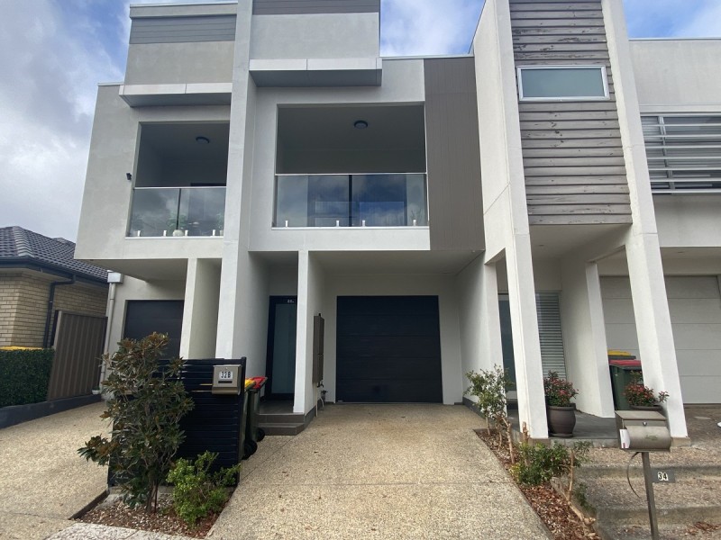 32b Broadwater Crescent, Mawson Lakes SA 5095