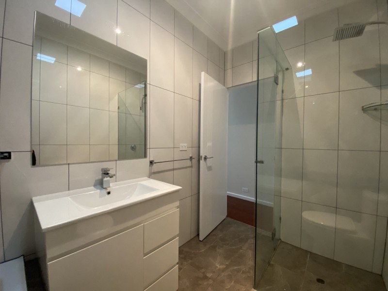 32b Broadwater Crescent, Mawson Lakes SA 5095