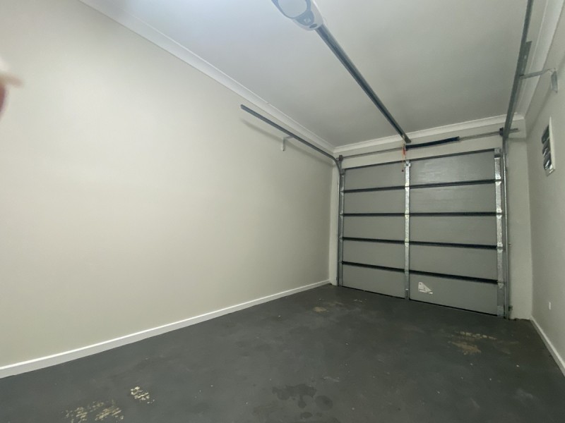 32b Broadwater Crescent, Mawson Lakes SA 5095