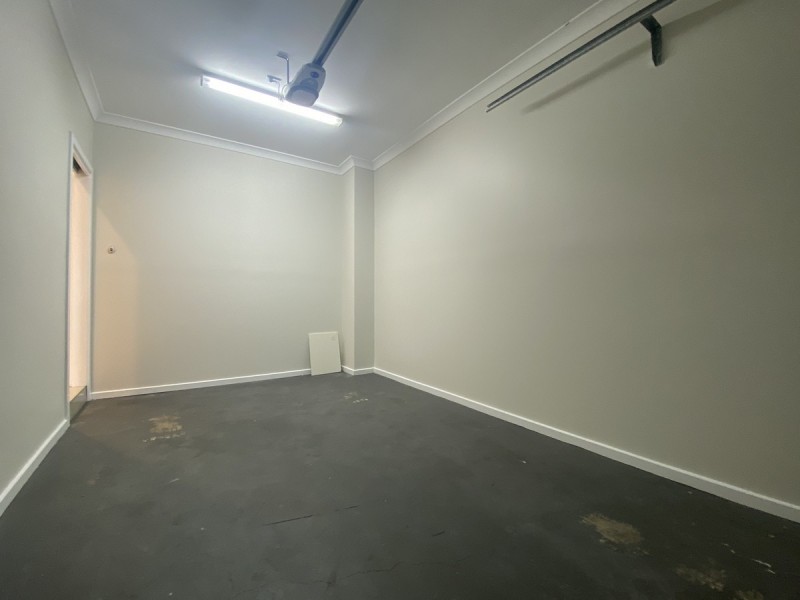 32b Broadwater Crescent, Mawson Lakes SA 5095