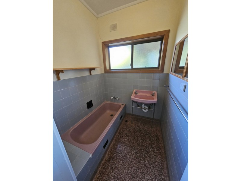 11 Rhus Avenue, Elizabeth Vale SA 5112