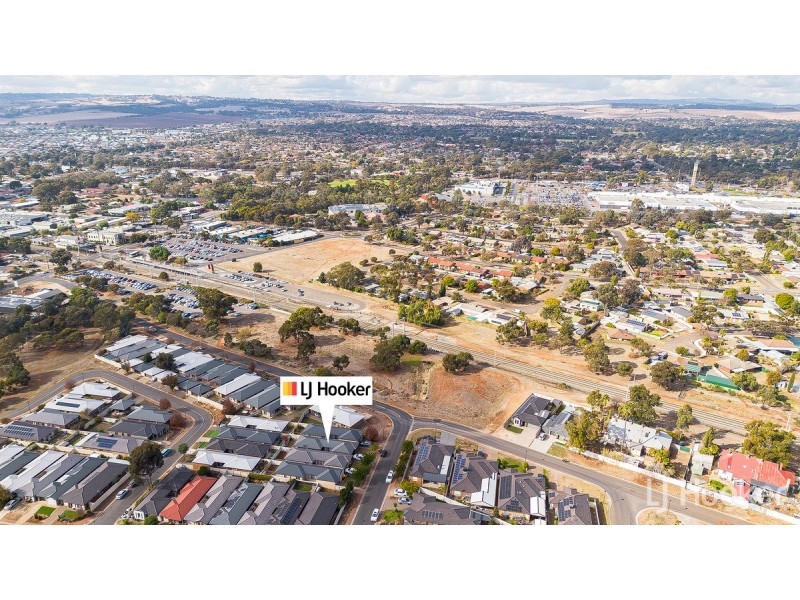 21 Overlander Way, Smithfield SA 5114