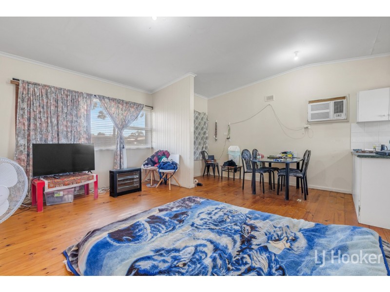 25 Crabb Road, Smithfield Plains SA 5114